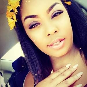 Meet your Posher, Linette